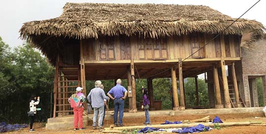 Finish building training center house in Pù Bin